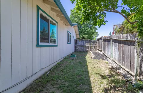5359 Stonethrow Ct, Redding, CA 96003 photo 6
