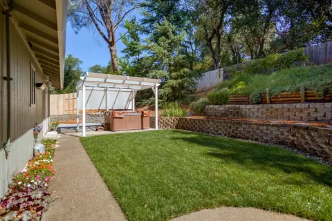 1157 Belcrest Dr, Redding, CA 96003 photo 19