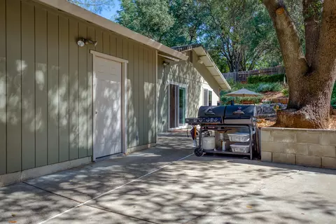 1157 Belcrest Dr, Redding, CA 96003 photo 16