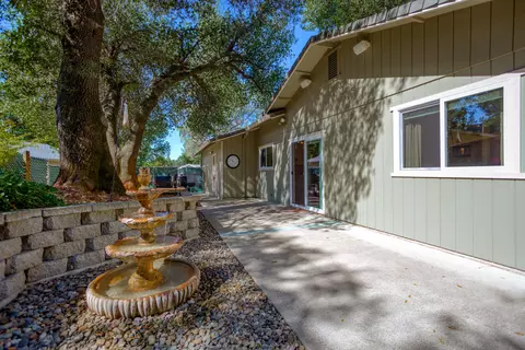 1157 Belcrest Dr, Redding, CA 96003 photo 18