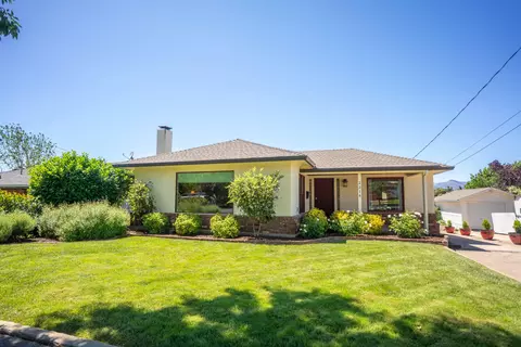 2214 Sonoma St, Redding, CA 96001 photo 1