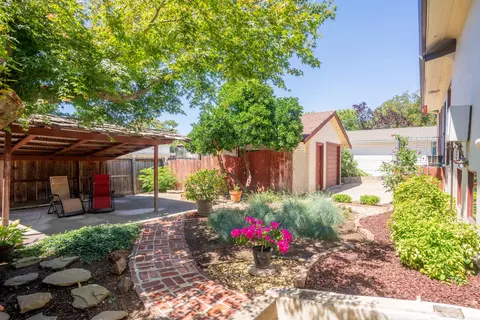 2214 Sonoma St, Redding, CA 96001 photo 29