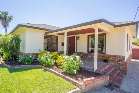 2214 Sonoma St, Redding, CA 96001 photo 2