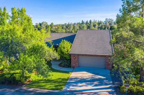 3627 Wasatch Dr, Redding, CA 96001 photo 8