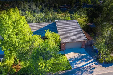 3627 Wasatch Dr, Redding, CA 96001 photo 9