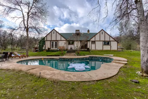 9121 Sugarloaf Dr, Redding, CA 96001 photo 17