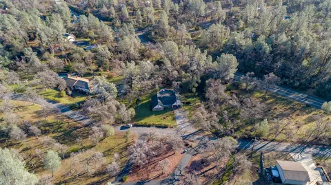 9121 Sugarloaf Dr, Redding, CA 96001 photo 69