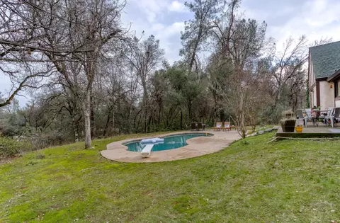 9121 Sugarloaf Dr, Redding, CA 96001 photo 54