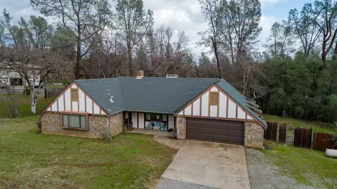 9121 Sugarloaf Dr, Redding, CA 96001 photo 76