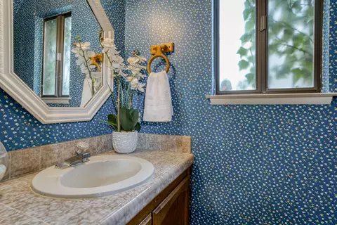9121 Sugarloaf Dr, Redding, CA 96001 photo 49