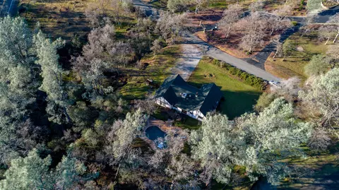 9121 Sugarloaf Dr, Redding, CA 96001 photo 72