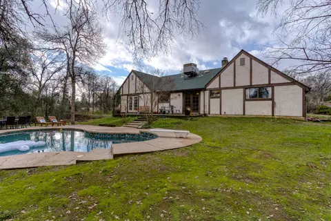 9121 Sugarloaf Dr, Redding, CA 96001 photo 50