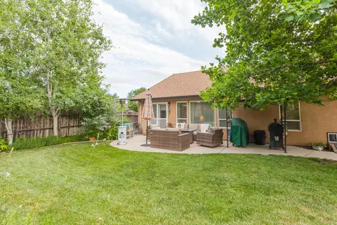 2094 Button Pl, Redding, CA 96002 photo 23