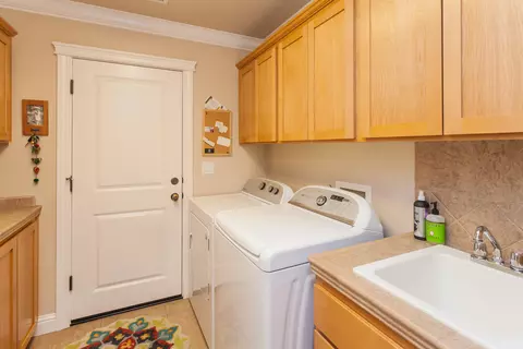 2094 Button Pl, Redding, CA 96002 photo 11