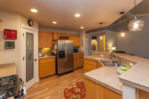 2094 Button Pl, Redding, CA 96002 photo 7