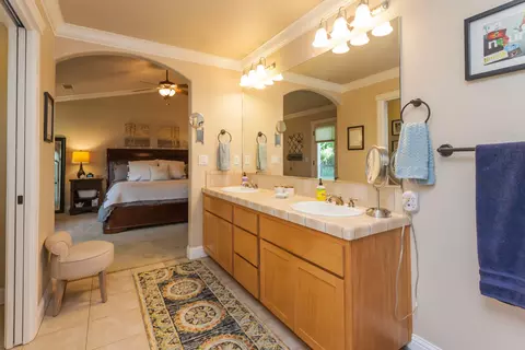 2094 Button Pl, Redding, CA 96002 photo 19