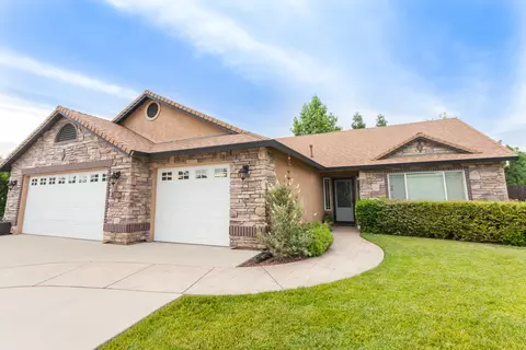 2094 Button Pl, Redding, CA 96002 photo 1