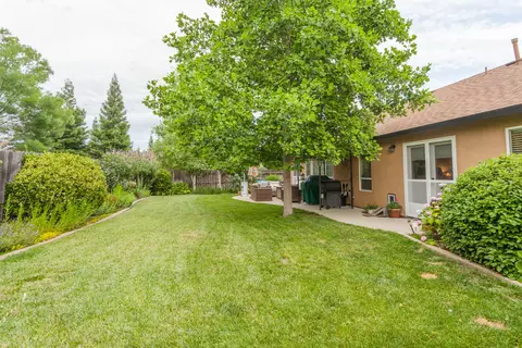2094 Button Pl, Redding, CA 96002 photo 22