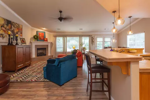 2094 Button Pl, Redding, CA 96002 photo 4