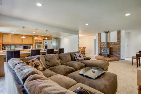 5574 Trish Ct, Redding, CA 96003 photo 8