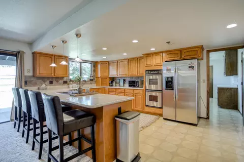 5574 Trish Ct, Redding, CA 96003 photo 1