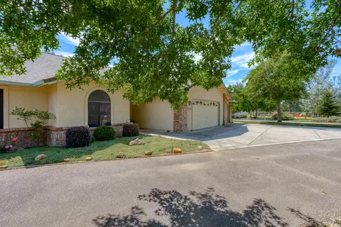 3000 Sunglow Dr, Redding, CA 96001 photo 4