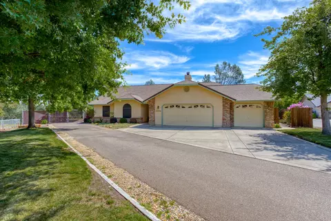 3000 Sunglow Dr, Redding, CA 96001 photo 3