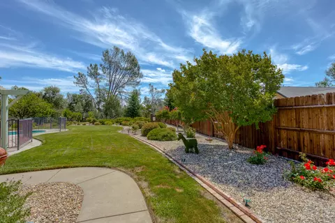 3000 Sunglow Dr, Redding, CA 96001 photo 48