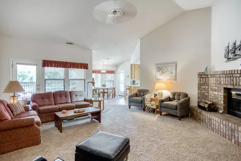 3000 Sunglow Dr, Redding, CA 96001 photo 8