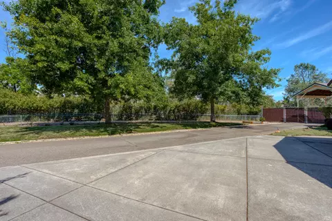 3000 Sunglow Dr, Redding, CA 96001 photo 5