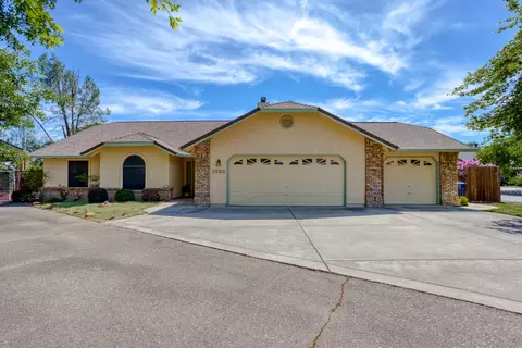 3000 Sunglow Dr, Redding, CA 96001 photo 2