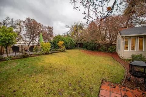 2215 Canal Dr, Redding, CA 96001 photo 24