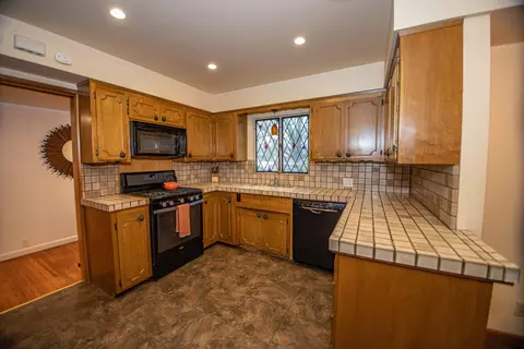 2215 Canal Dr, Redding, CA 96001 photo 15