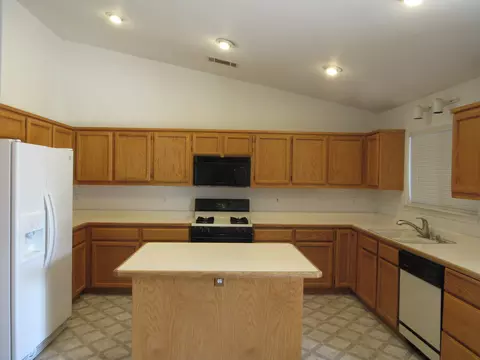 1920 Chiella Ln, Redding, CA 96002 photo 9