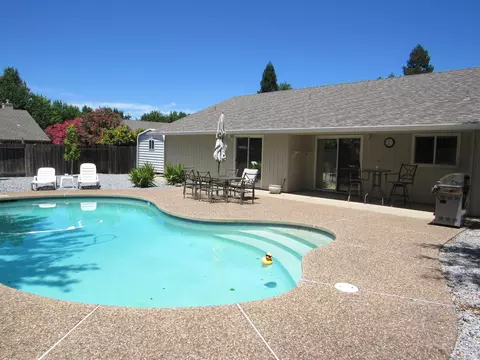 1920 Chiella Ln, Redding, CA 96002 photo 1