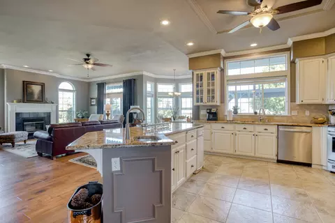 15667 Sol Semete Trl, Redding, CA 96001 photo 16