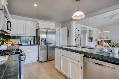 3431 Sunglow Dr, Redding, CA 96001 photo 6