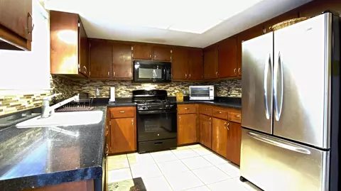 2213 Jessica Way, Redding, CA 96002 photo 9