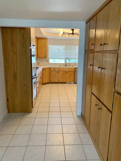 2833 Starlight Blvd, Redding, CA 96001 photo 8