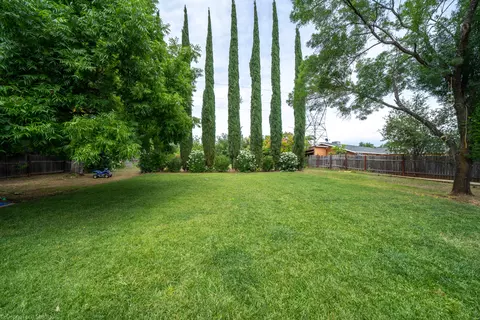 4957 Amanda Dr, Redding, CA 96002 photo 33