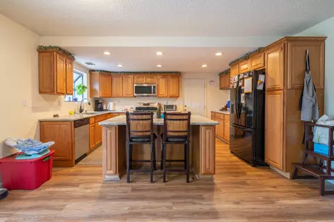 4957 Amanda Dr, Redding, CA 96002 photo 17