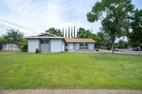 4957 Amanda Dr, Redding, CA 96002 photo 4