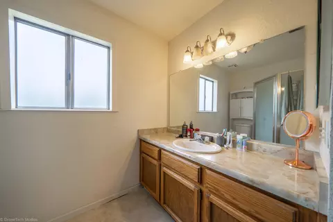 4957 Amanda Dr, Redding, CA 96002 photo 25