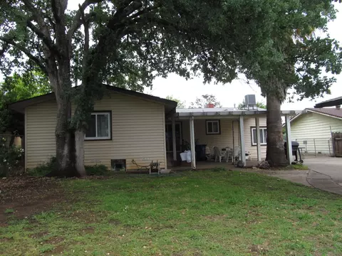 742 Ridge Rd, Redding, CA 96003 photo 2