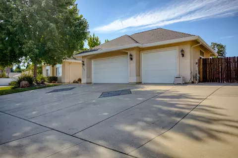 2106 Lafayette Ct, Redding, CA 96003 photo 3