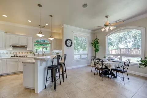 2106 Lafayette Ct, Redding, CA 96003 photo 4