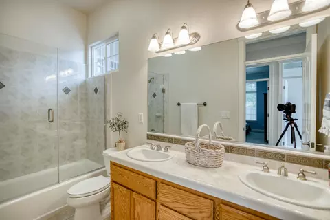 2106 Lafayette Ct, Redding, CA 96003 photo 23