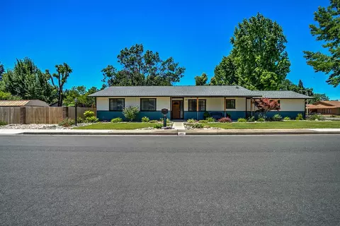 4092 Riverview Dr, Redding, CA 96001 photo 1