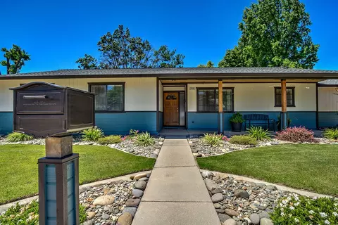 4092 Riverview Dr, Redding, CA 96001 photo 2