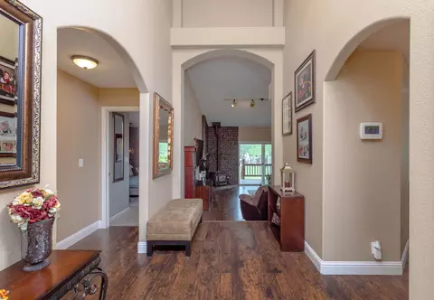 546 Martinique Cir, Redding, CA 96003 photo 15